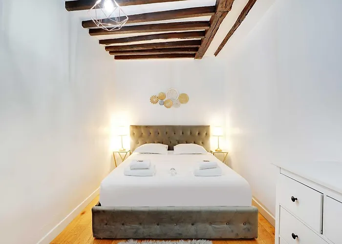 Confort Et Charme Pour 6 A Republioque * Paris